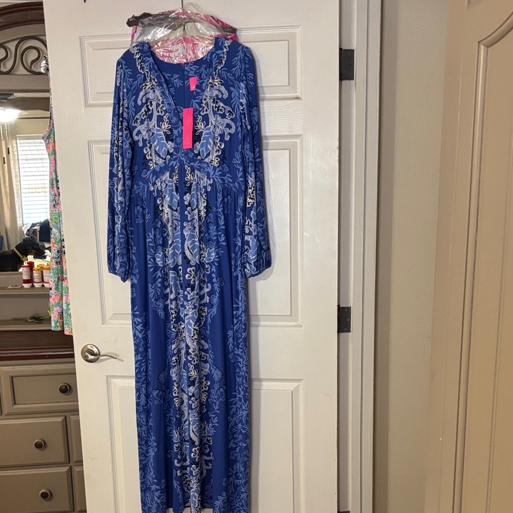 Lilly Pulitzer Blue and White Floral Dress